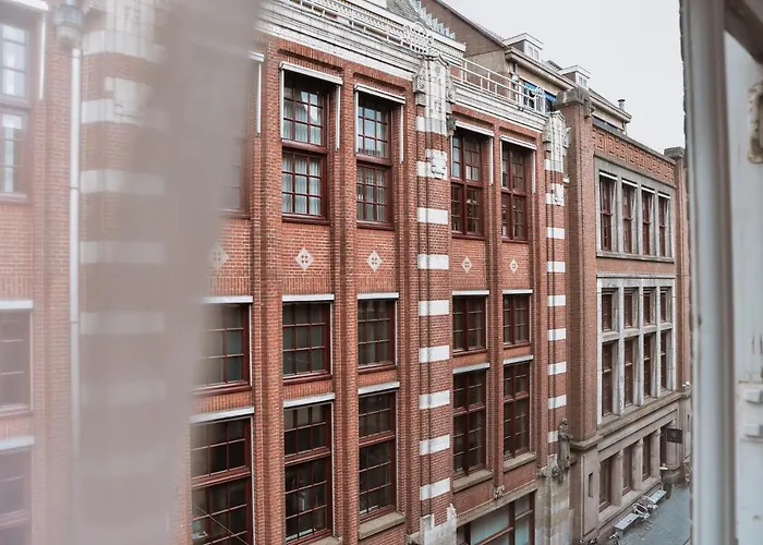 Durty Nelly'S InnHostel